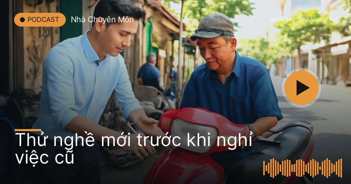 Người đàn ông mặc áo sơ mi văn phòng xắn tay áo phụ việc ở xưởng sửa xe cuối tuần